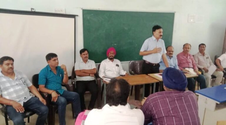 जिले में किया जायेगा 18 जून से 10 जुलाई तक शाला प्रवेश उत्सव का आयोजन।