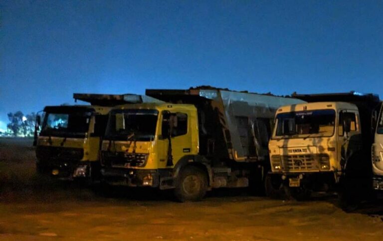 रेत के अवैध उत्खनन एवं परिवहन पर निरंतर कार्रवाई।