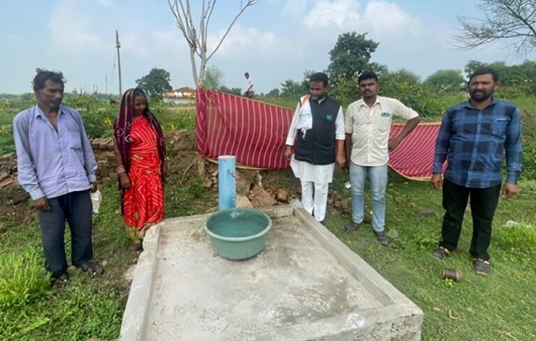 कोसमखुंटा के ग्रामीणों को जल जीवन मिशन का मिल रहा लाभ।