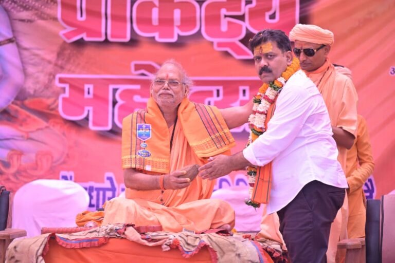 कबीरधाम जिले के ग्राम सोनपुरी रानी में गुरु गोरक्षनाथ प्राकट्य महोत्सव का भव्य आयोजन, उप मुख्यमंत्री विजय शर्मा हुए शामिल।