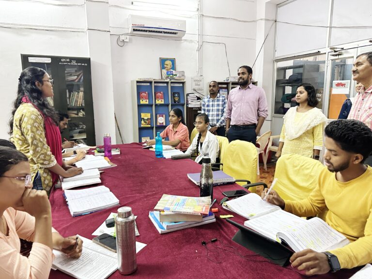 बी.सी.पी.सी. प्लाजा में जल्द ही शुरू होगा गर्ल्स स्टूडेंट, स्टूडेंट श्री अबिनाश मिश्रा ने दिए निर्देश।