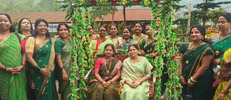 पालिका की अदभुत पहल – स्वच्छता दीदियों के कार्यस्थल मणि कंचन केंद्र में मनाया सावन झूला उत्सव।