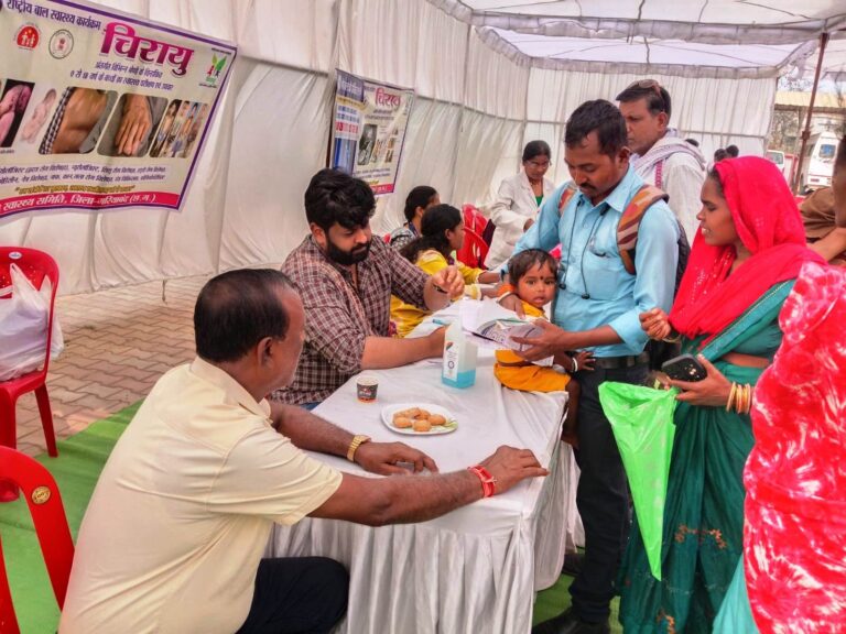 राष्ट्रीय बाल स्वास्थ्य कार्यक्रम (चिरायु) अंतर्गत विशेष स्वास्थ्य शिविर आयोजित